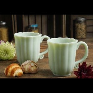 ISO The Pioneer Woman Timeless Beauty Mugs